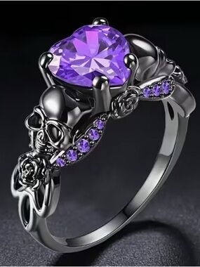 Beautiful Heart Cut Purple Gem Skull Ring -  Sz 9 Black Metal